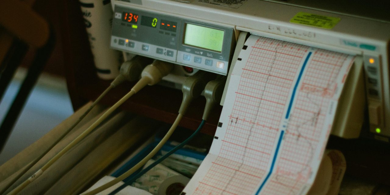 Cele mai frecvente simptome ale hipertensiunii arteriale și cum să le monitorizezi