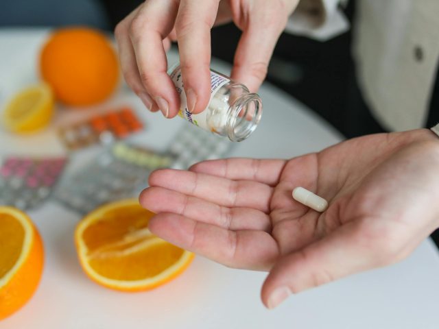 Rolul vitaminelor și suplimentelor în menținerea sănătății pe termen lung.